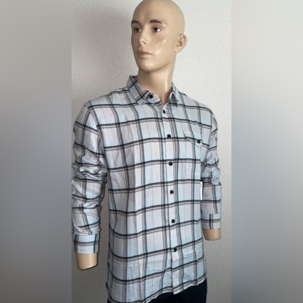 PreOwned Like New Blue Ocean Color Flannel Size Medium  Lost Company.